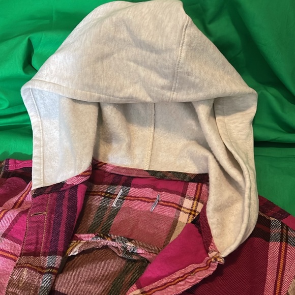 Used shirt size XL - Picture 2 of 10